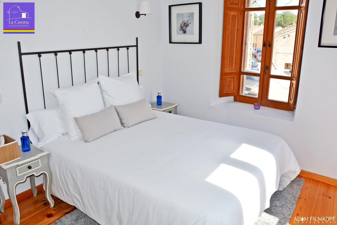 La Casona De Castilnovo - Gay Men Only Guest House Valdesaz Exterior photo
